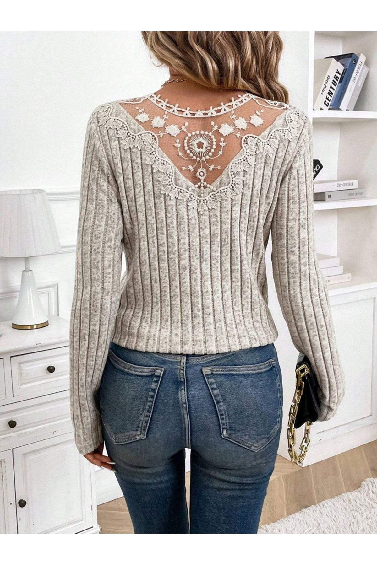 Kadın Uzun Kollu V Yakalı Arkadan Dantel Detaylı şardonlu Kaşkorse Bluz