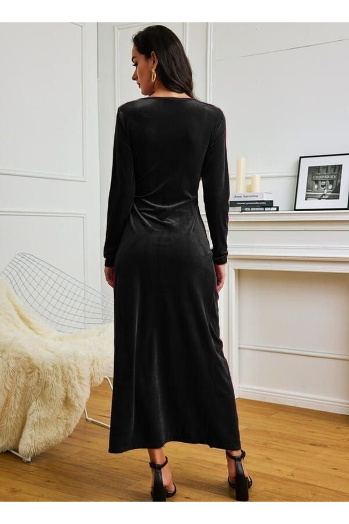 Kadın Uzun Kollu Kruvaze Yaka Yırtmaçlı Kadife Elbise