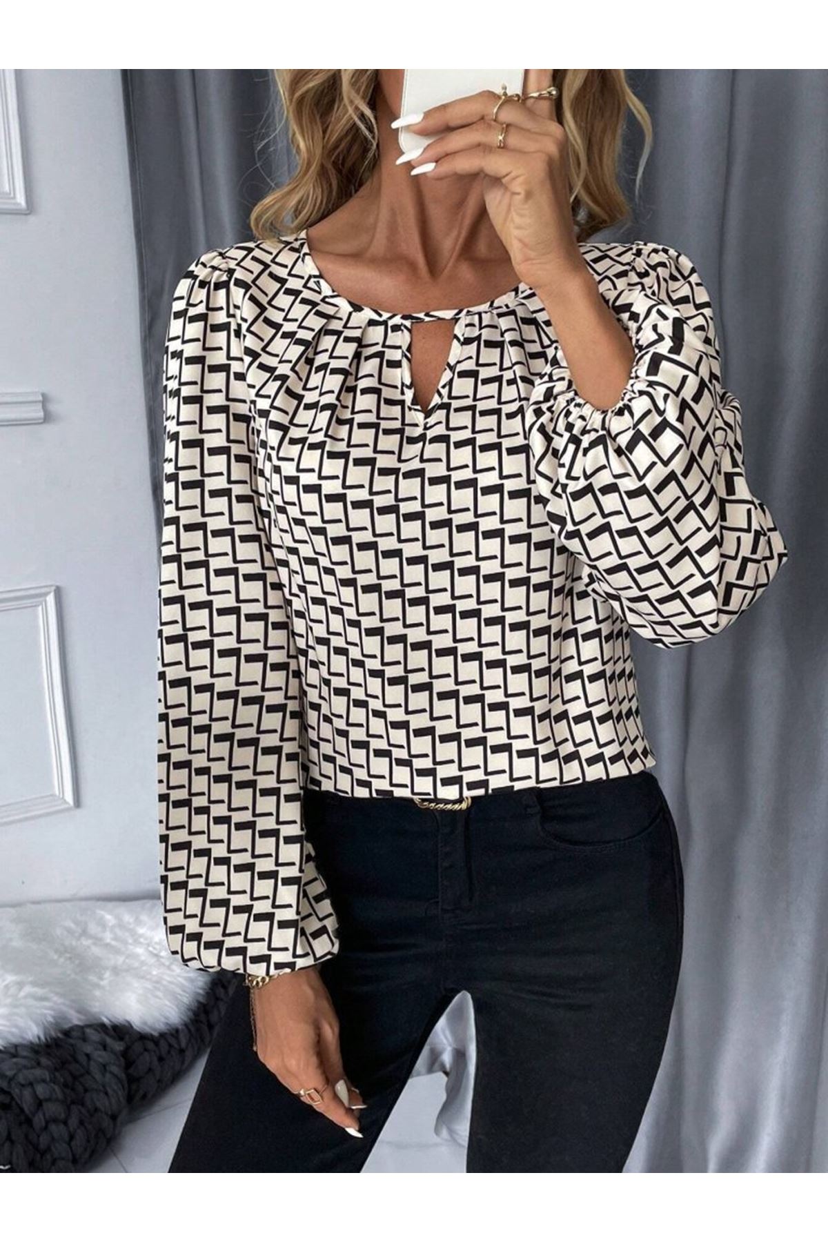 Kadın Uzun Kollu Damla Detaylı Yaka Desenli Süprem Bluz