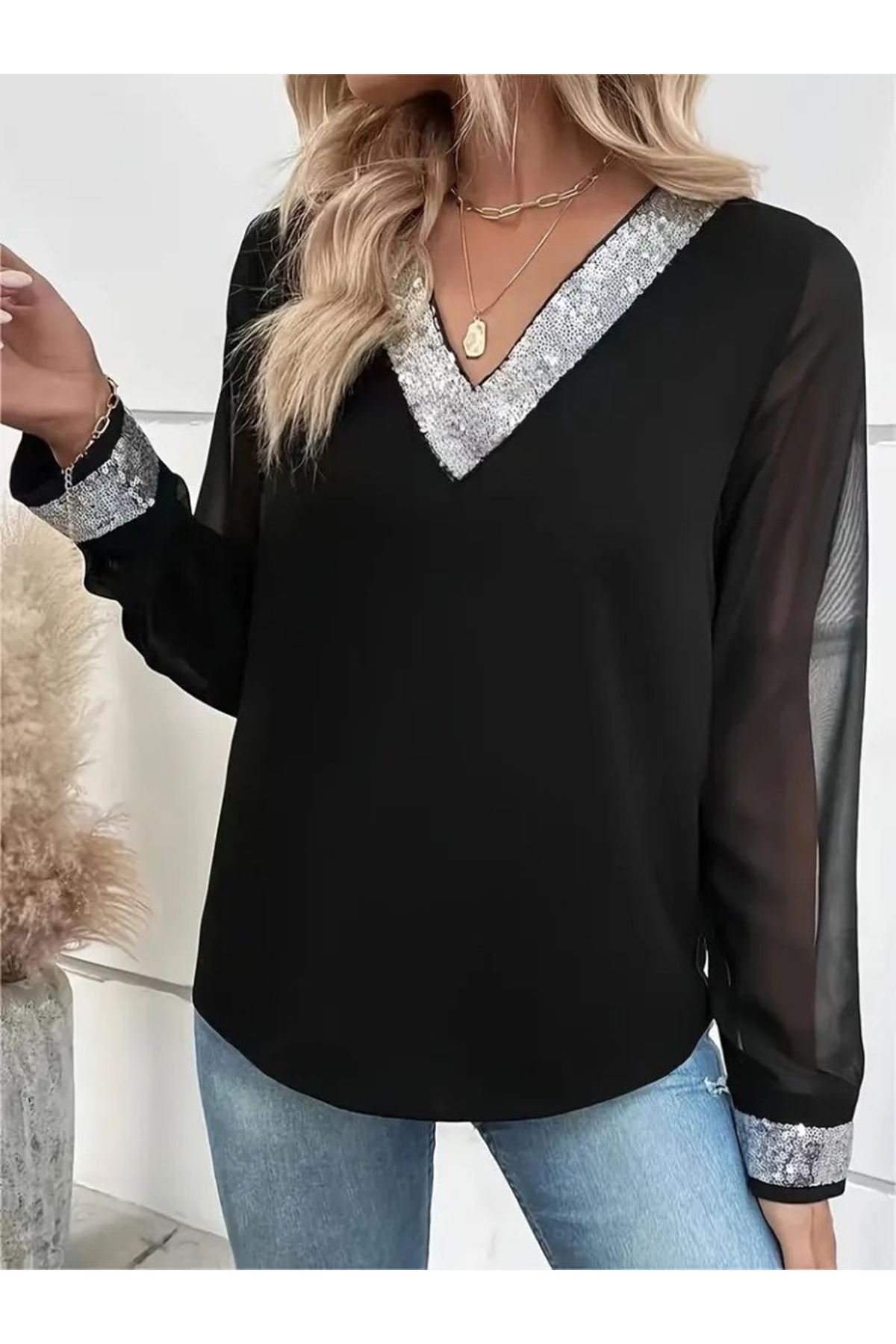 Kadın Uzun Kollu V Pulpayet Yakalı Ithal Krep Bluz