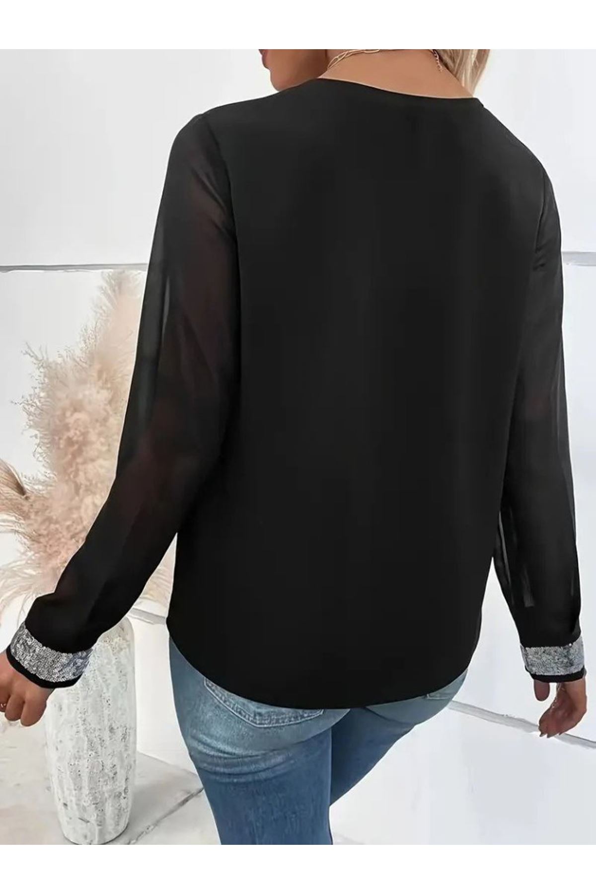 Kadın Uzun Kollu V Pulpayet Yakalı Ithal Krep Bluz