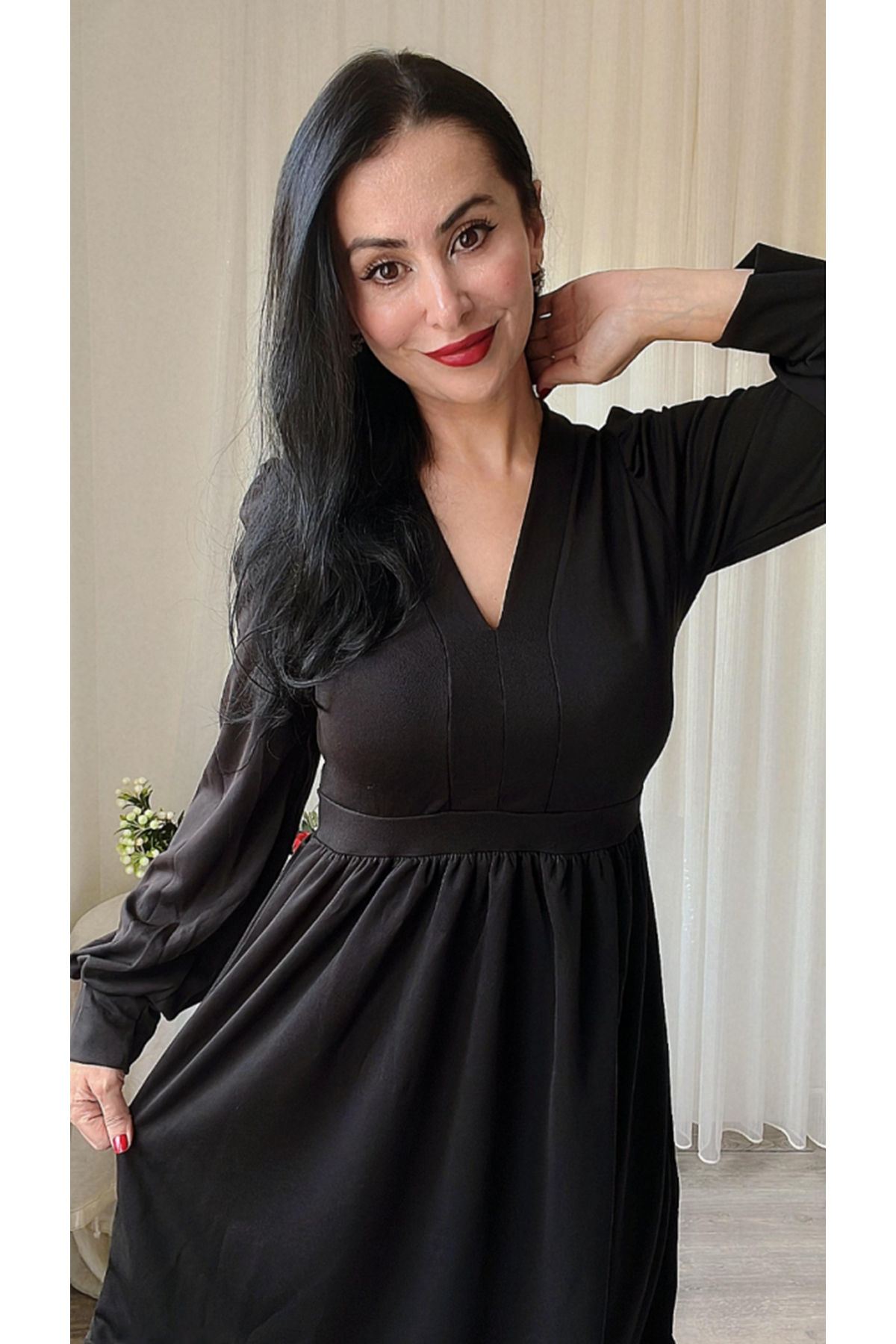 Kadın Uzun Kollu V Yaka Belden Hafif Pileli Scuba Krep Mini Boy Elbise