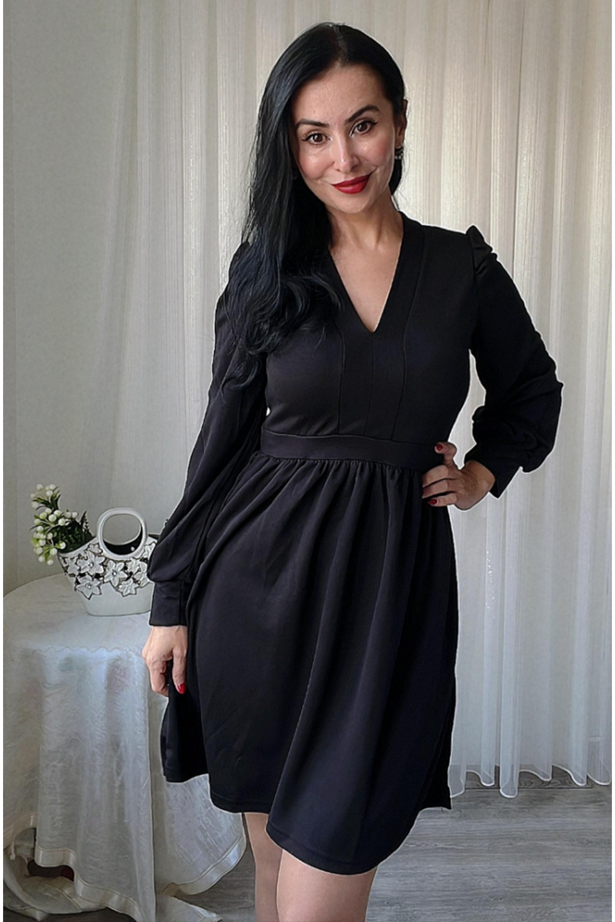 Kadın Uzun Kollu V Yaka Belden Hafif Pileli Scuba Krep Mini Boy Elbise