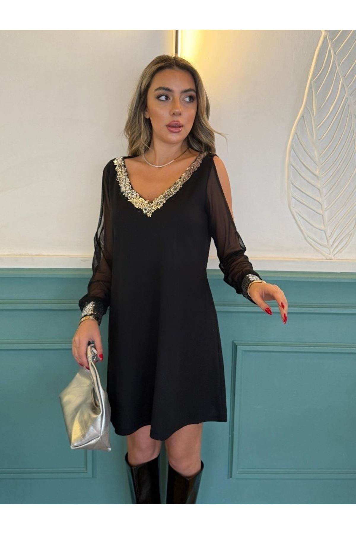 Kadın Uzun Kollu V Yaka Kollar Tül Yırtmaç Detay Kol Manşetleri Ve Yaka Payet Krep Elbise