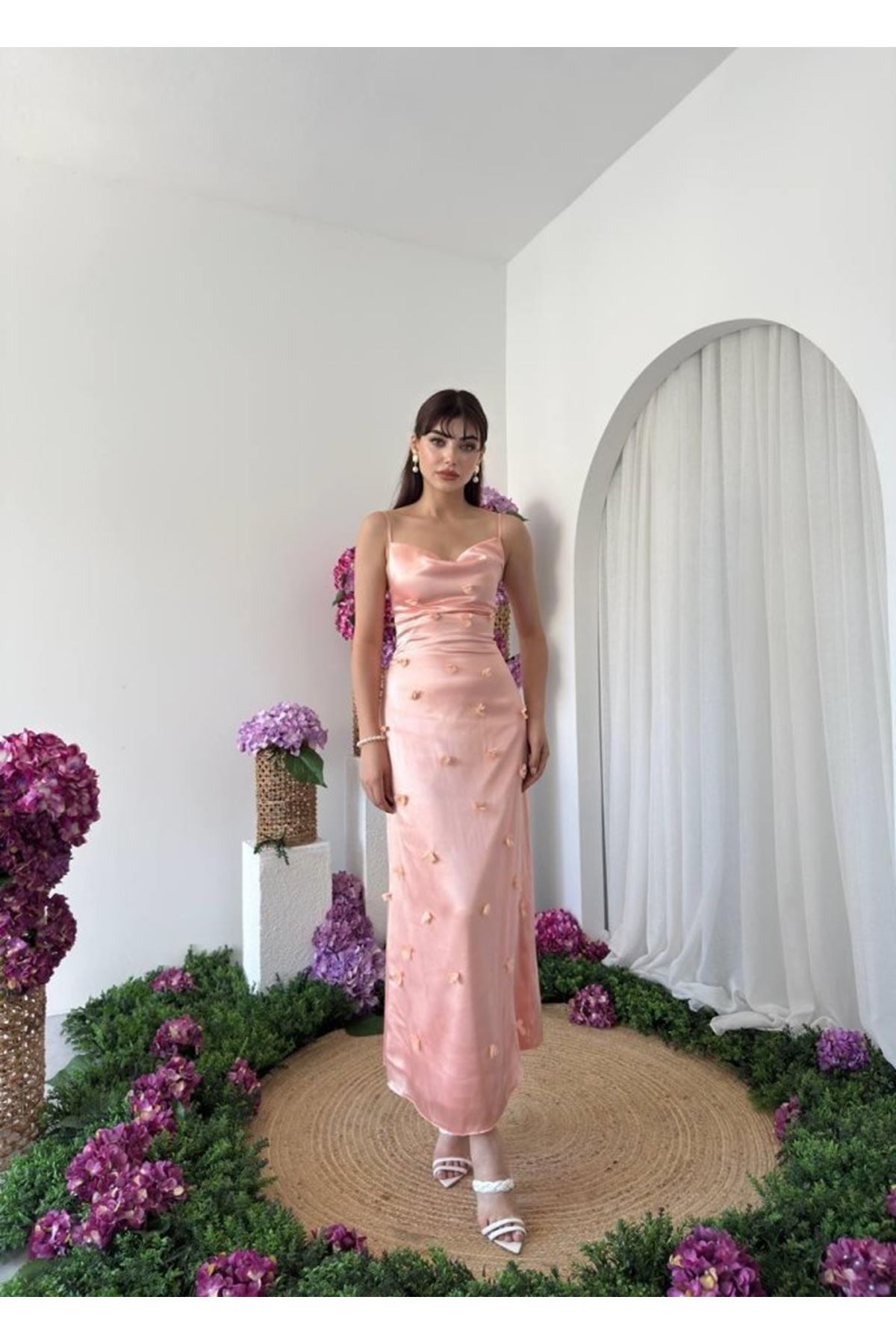 Dora Çiçek Detaylı Elbise