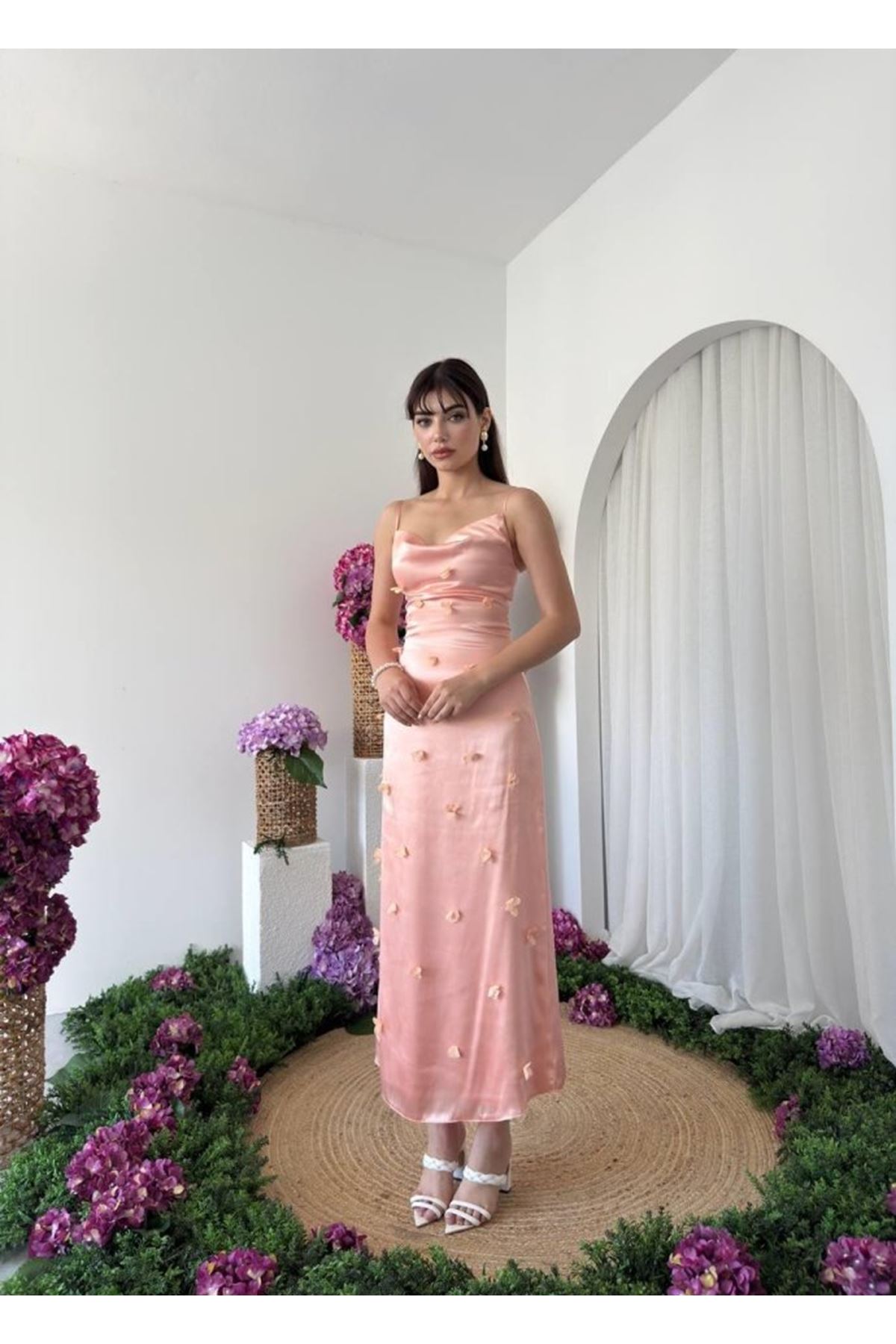 Dora Çiçek Detaylı Elbise