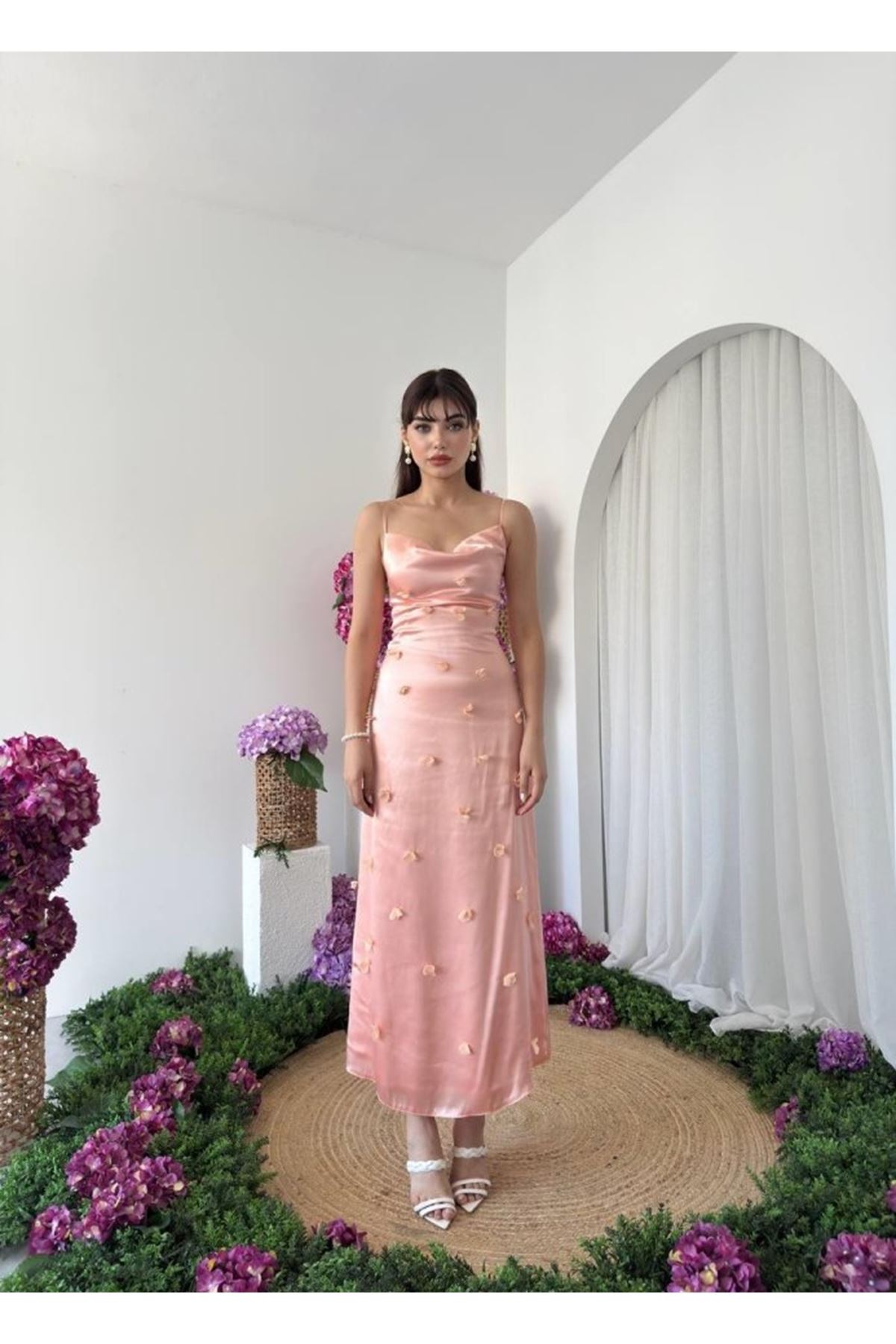 Dora Çiçek Detaylı Elbise