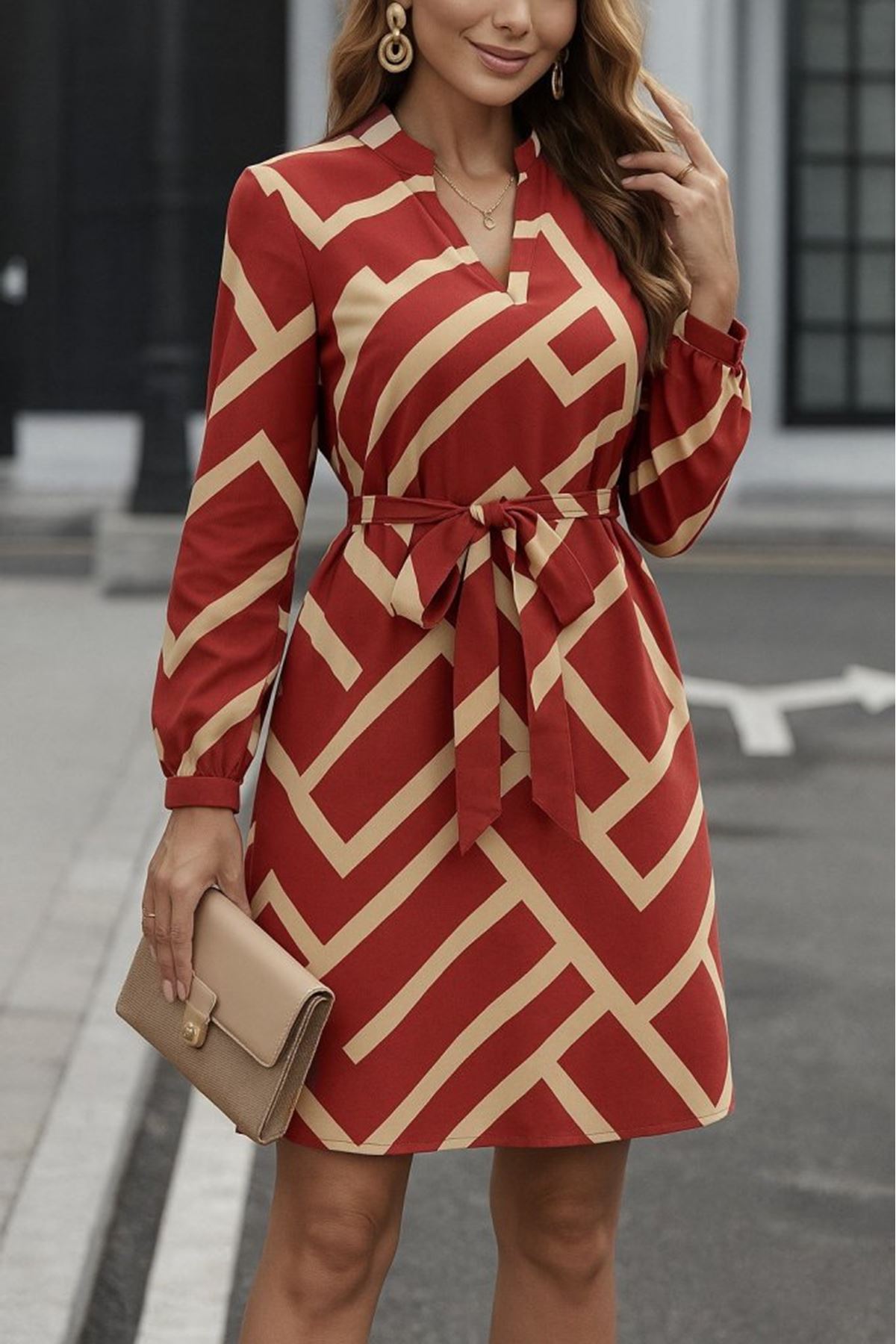 Kadın Uzun Kollu V Yakalı Desenli Belinde Kuşaklı Dalgıç Elbise