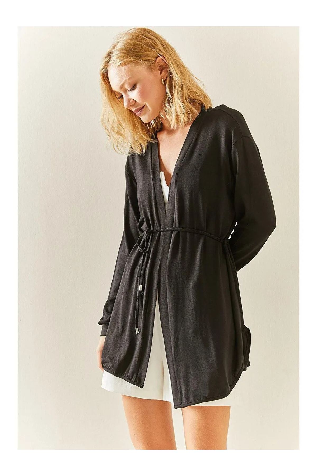 Kadın Uzun Kollu Bağcık Detay Hırka