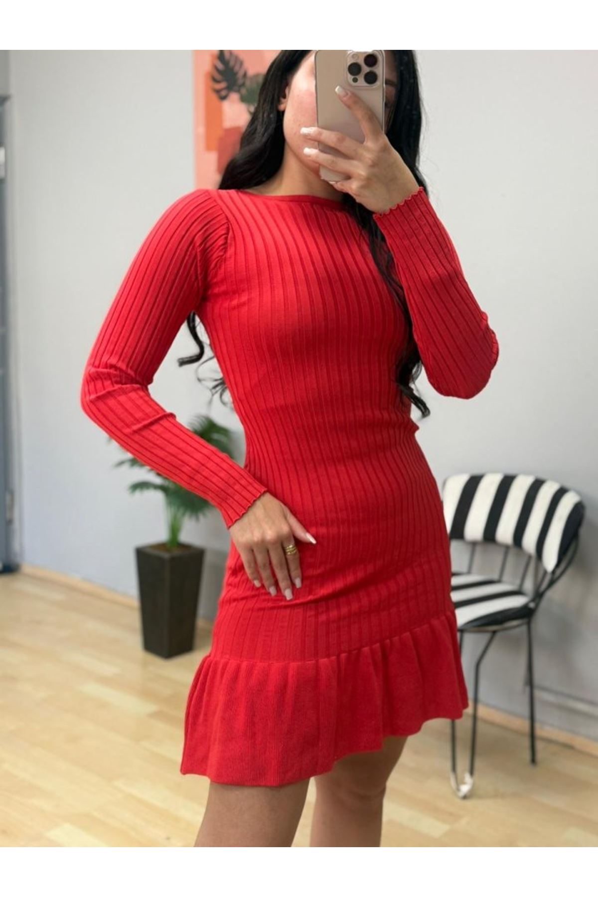 Kadın Bisiklet Yaka Uzun Kol Etek Ucu Fırfırlı Triko (polyenit) Mini Boy Elbise