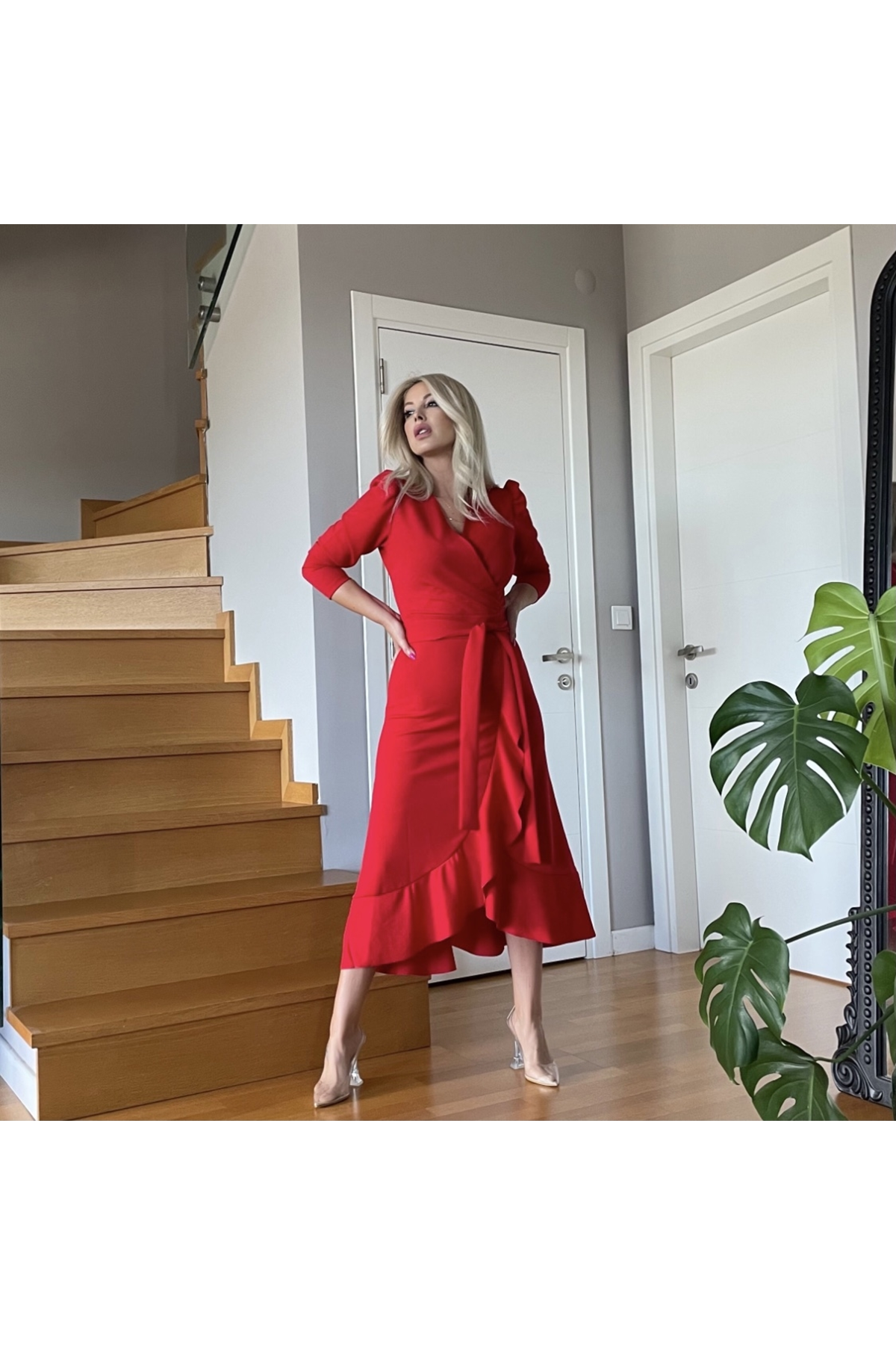 Krep Kumaş Midi Boy Kuşaklı Uzunkol Elbise