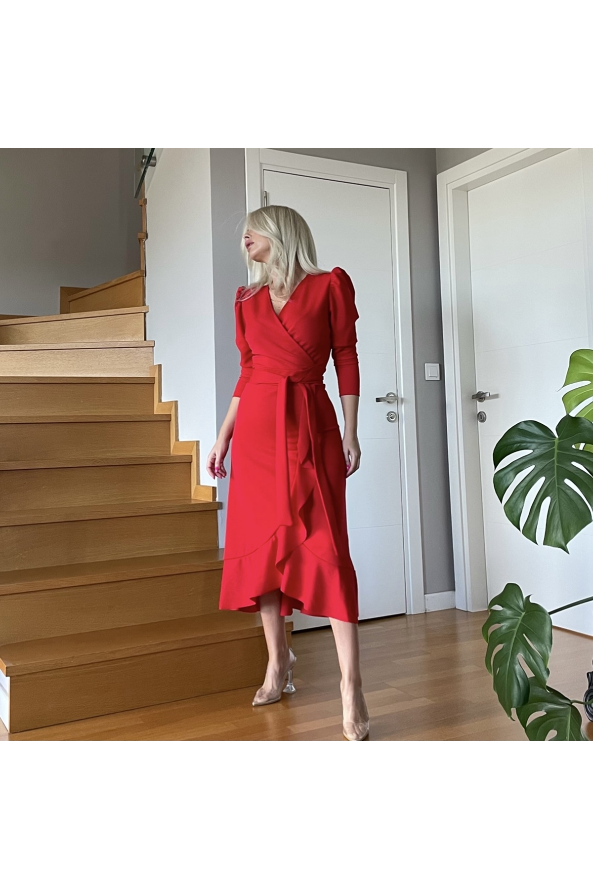 Krep Kumaş Midi Boy Kuşaklı Uzunkol Elbise