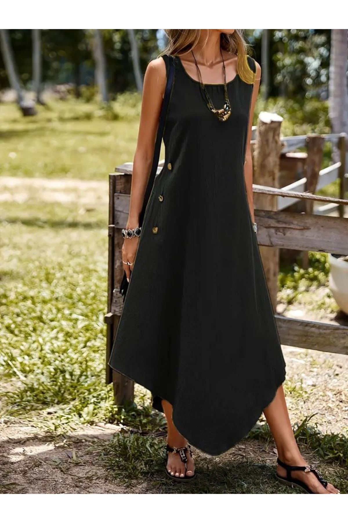 Kadın Askılı Yuvarlak Yaka Düğmeli Asimetrik Kesim Detaylı Ithal Keten Elbise