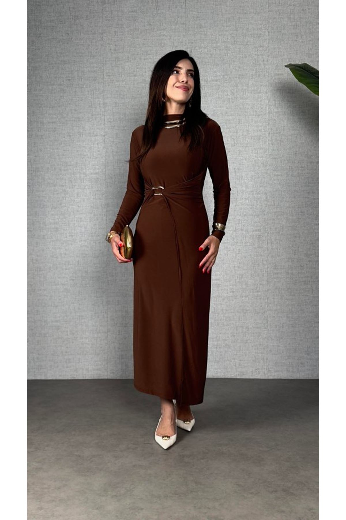 Kadın Balıkçı Yaka Toka Detay Sandy Kumaş Midi Boy Elbise