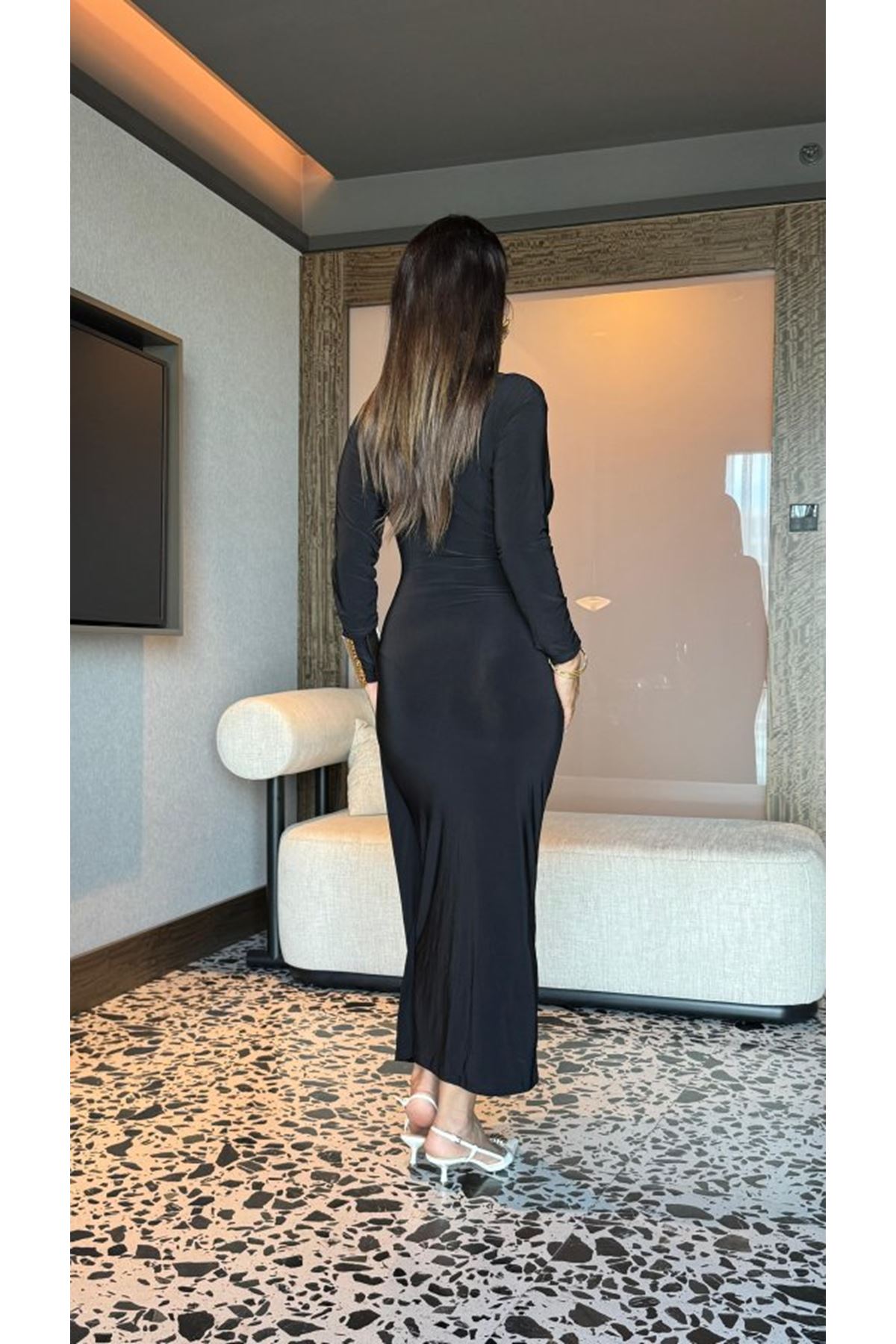 Kadın Balıkçı Yaka Toka Detay Sandy Kumaş Midi Boy Elbise