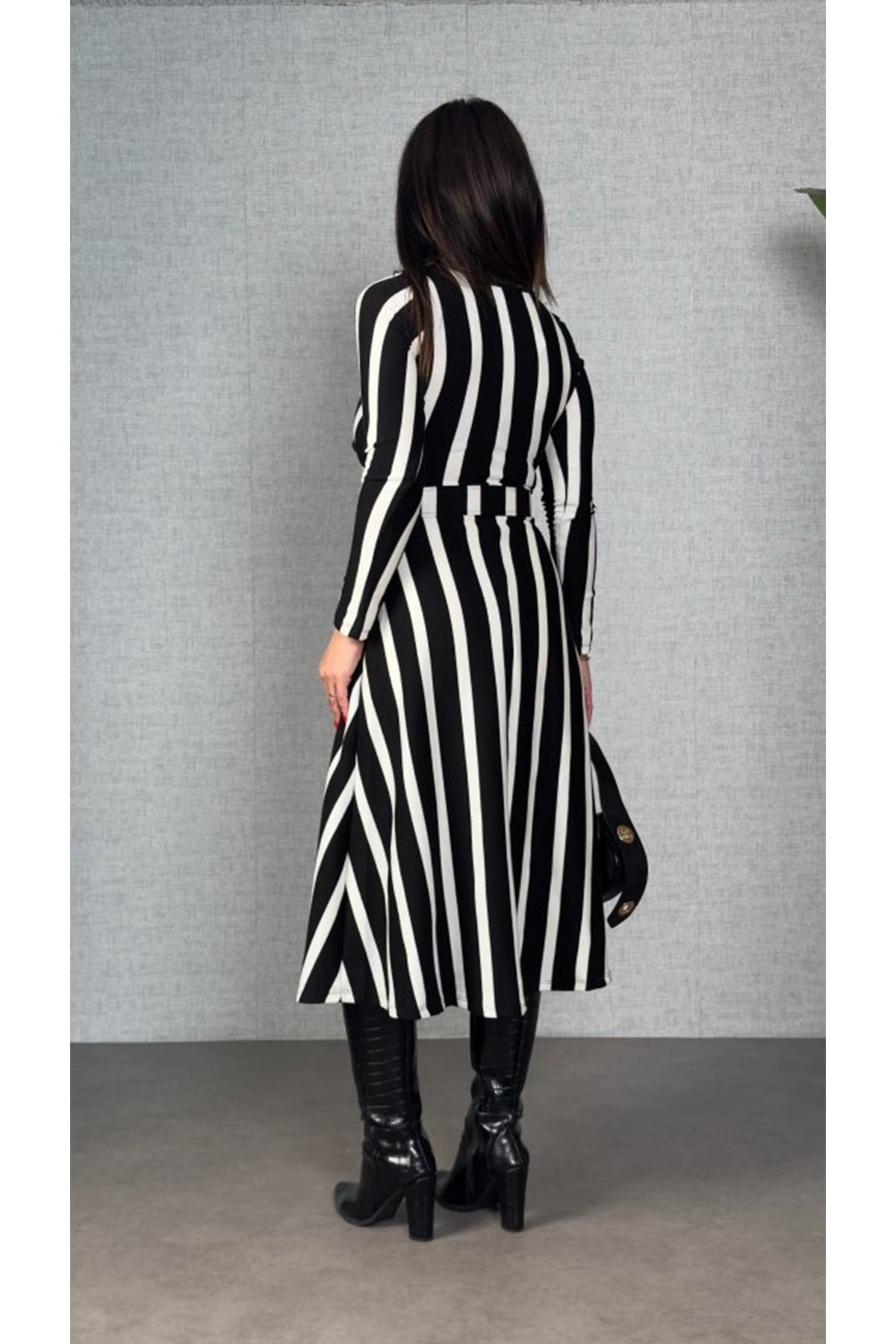 Kadın Uzun Kollu Kruvaze Yaka Kemer Dahil çizgili Triko Elbise