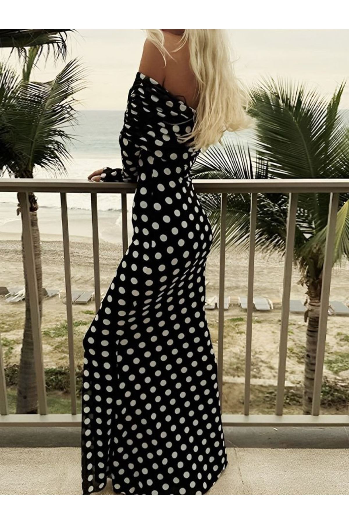 Puantiyeli Tül İçi Astarlı Madonna Yaka Maxi Boy Elbise