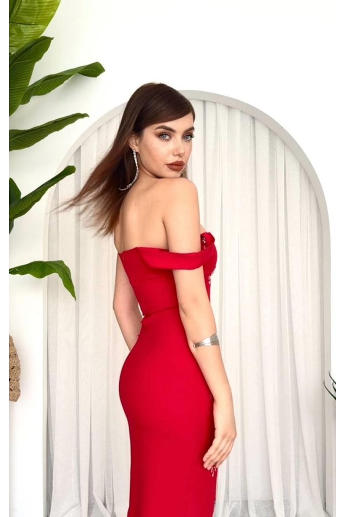 Ners Taş Detaylı Elbise