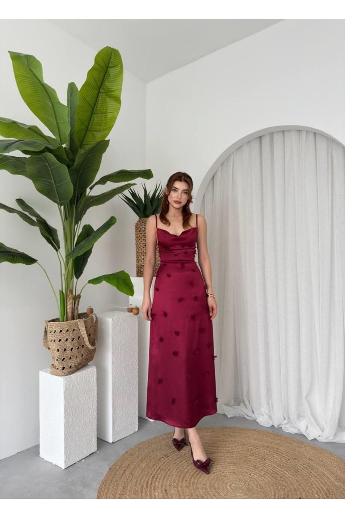 Dora Çiçek Detaylı Elbise