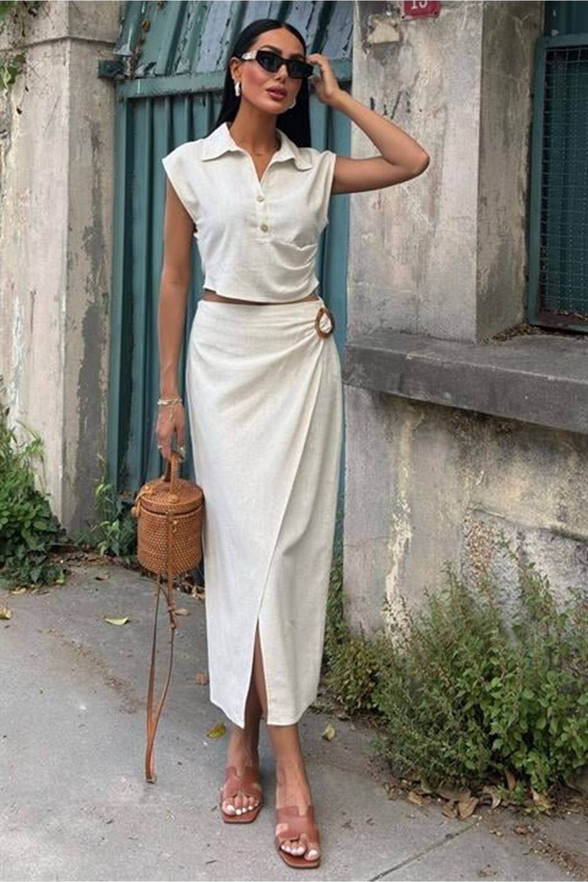 Bluzu Büzgülü Ve Eteği Tokalı Keten Takım 10204