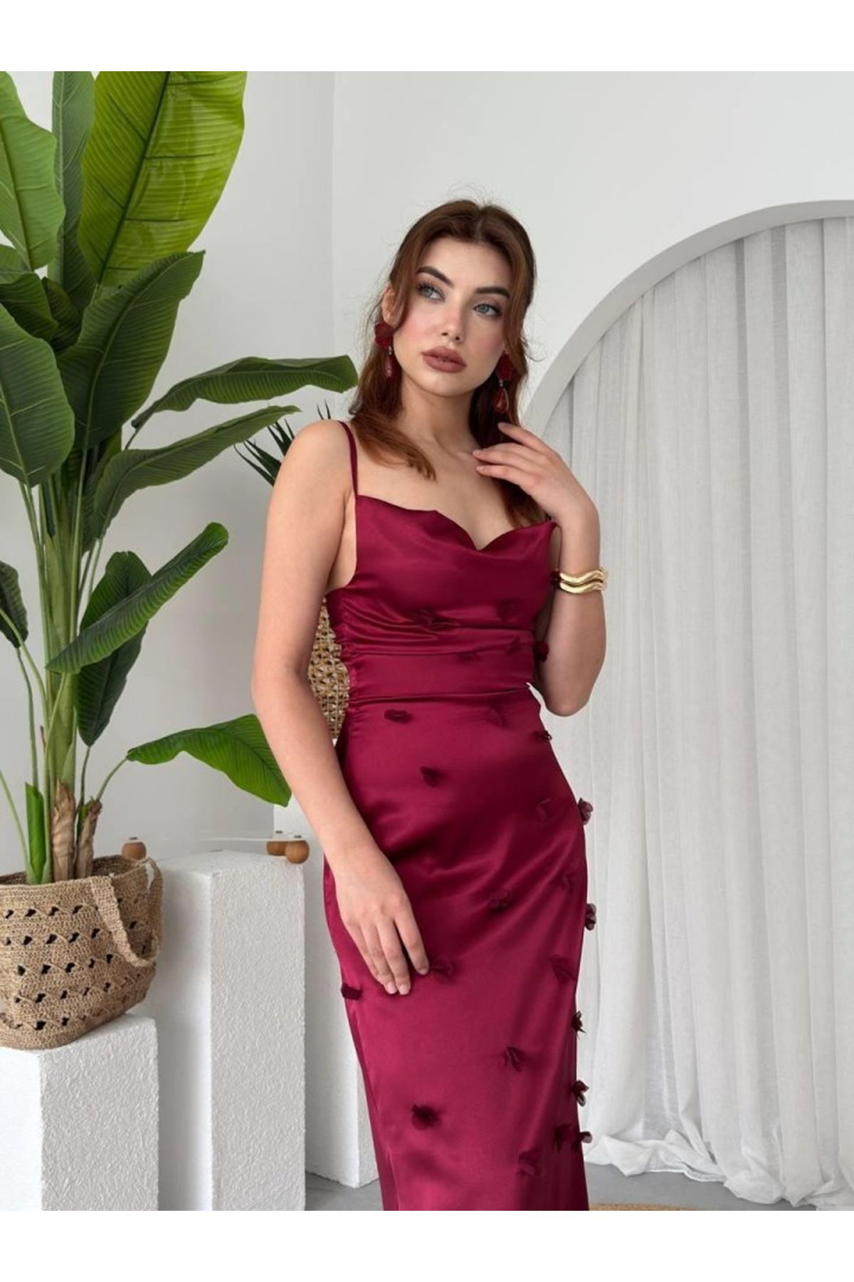 Dora Çiçek Detaylı Elbise