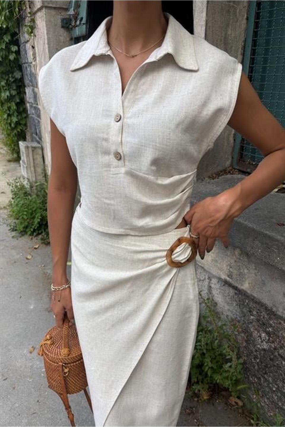 Bluzu Büzgülü Ve Eteği Tokalı Keten Takım 10204