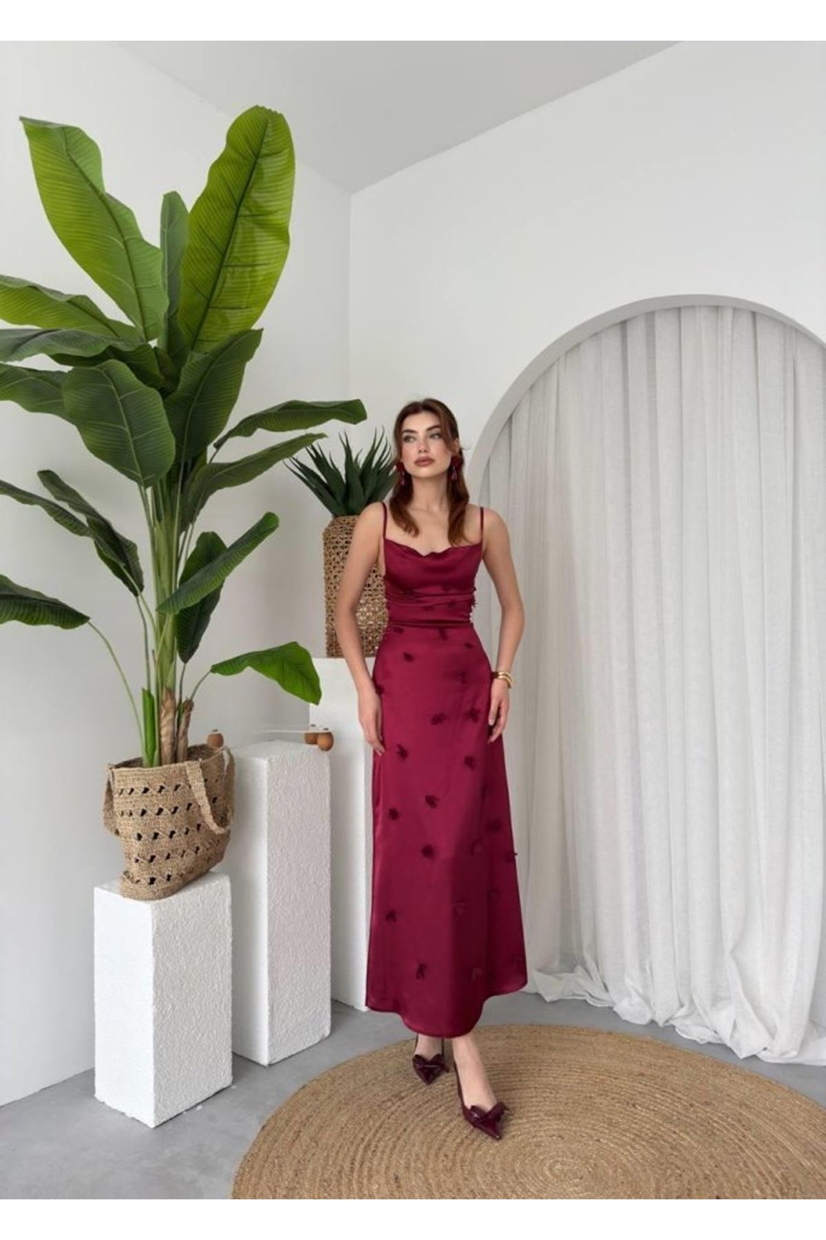 Dora Çiçek Detaylı Elbise