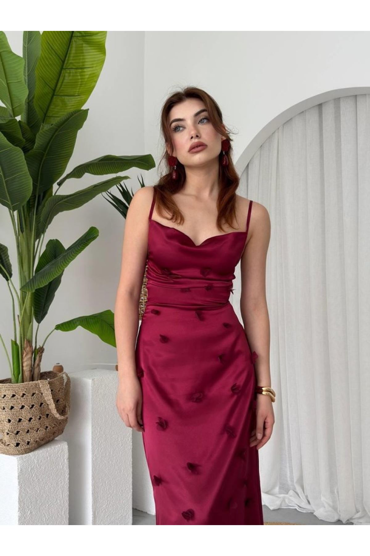 Dora Çiçek Detaylı Elbise