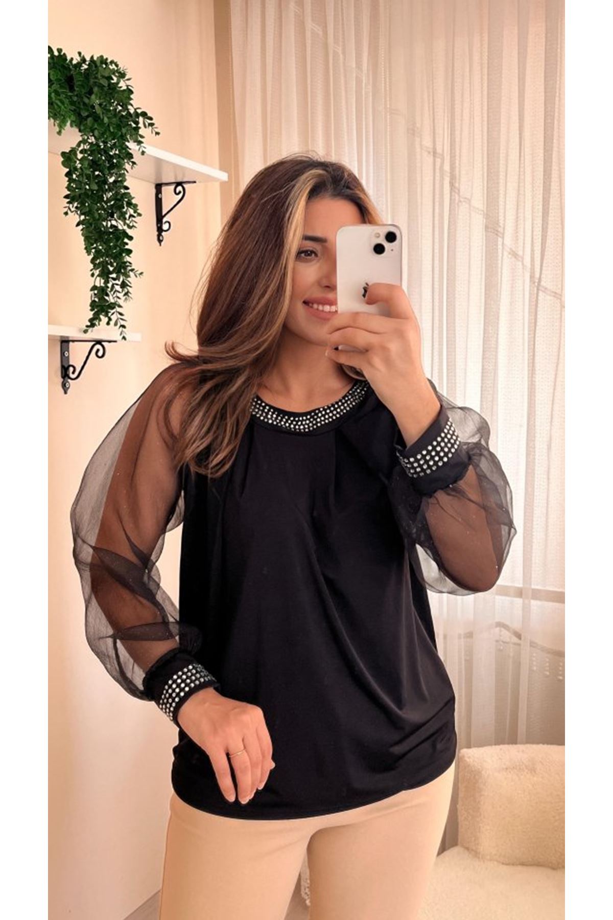 Kadın Uzun Kollu Bisiklet Yaka Taşlı Kol Tül Detaylı Sandy Bluz