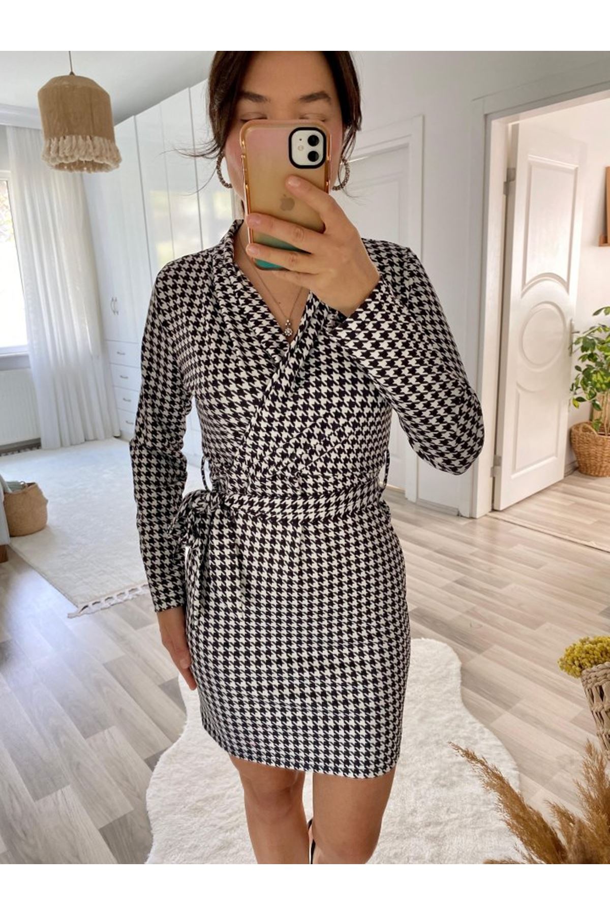 Kadın Uzun Kollu Kruvaze Yaka Bağlamalı Kemer Dalgıç Mini Boy Elbise