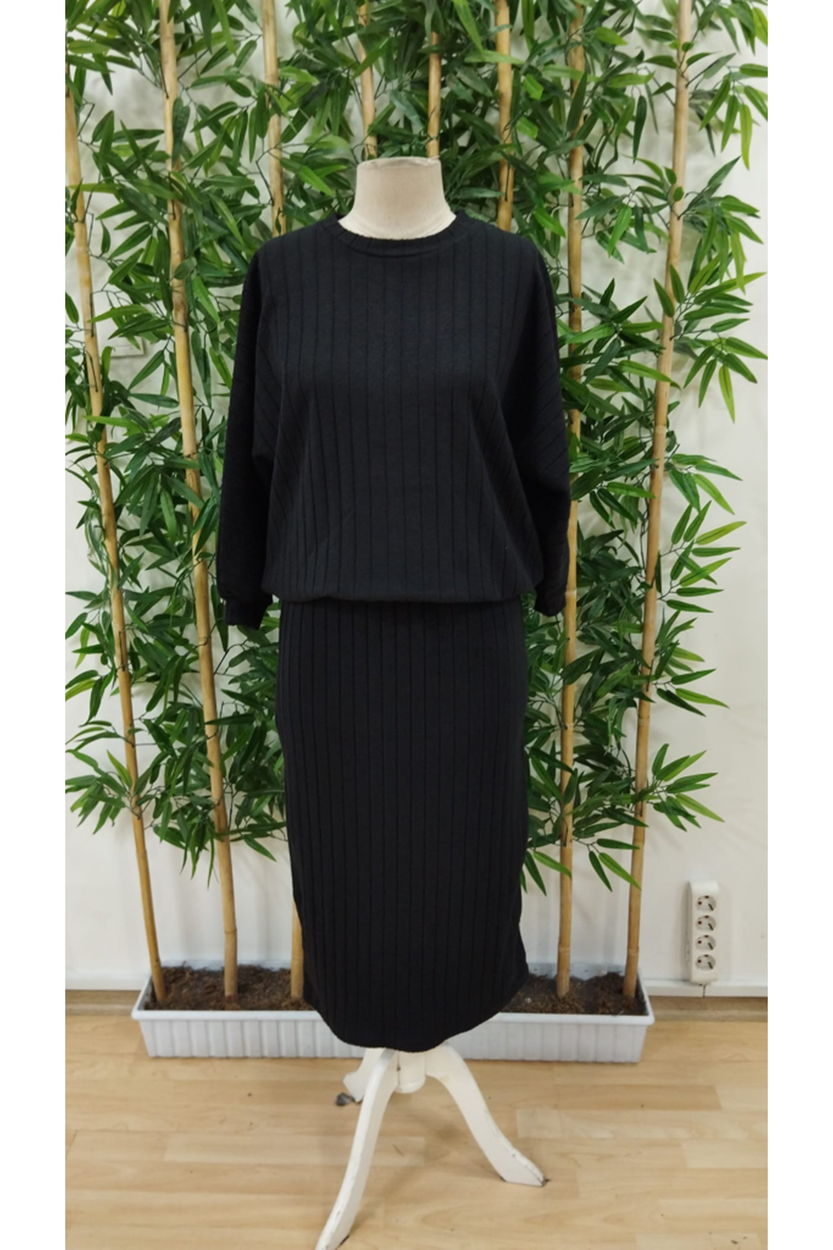 Kadın Uzun Kollu Yakası Açık Yarasa Kollu şardonlu Kaşkorse Bluz Ve Etek Takım