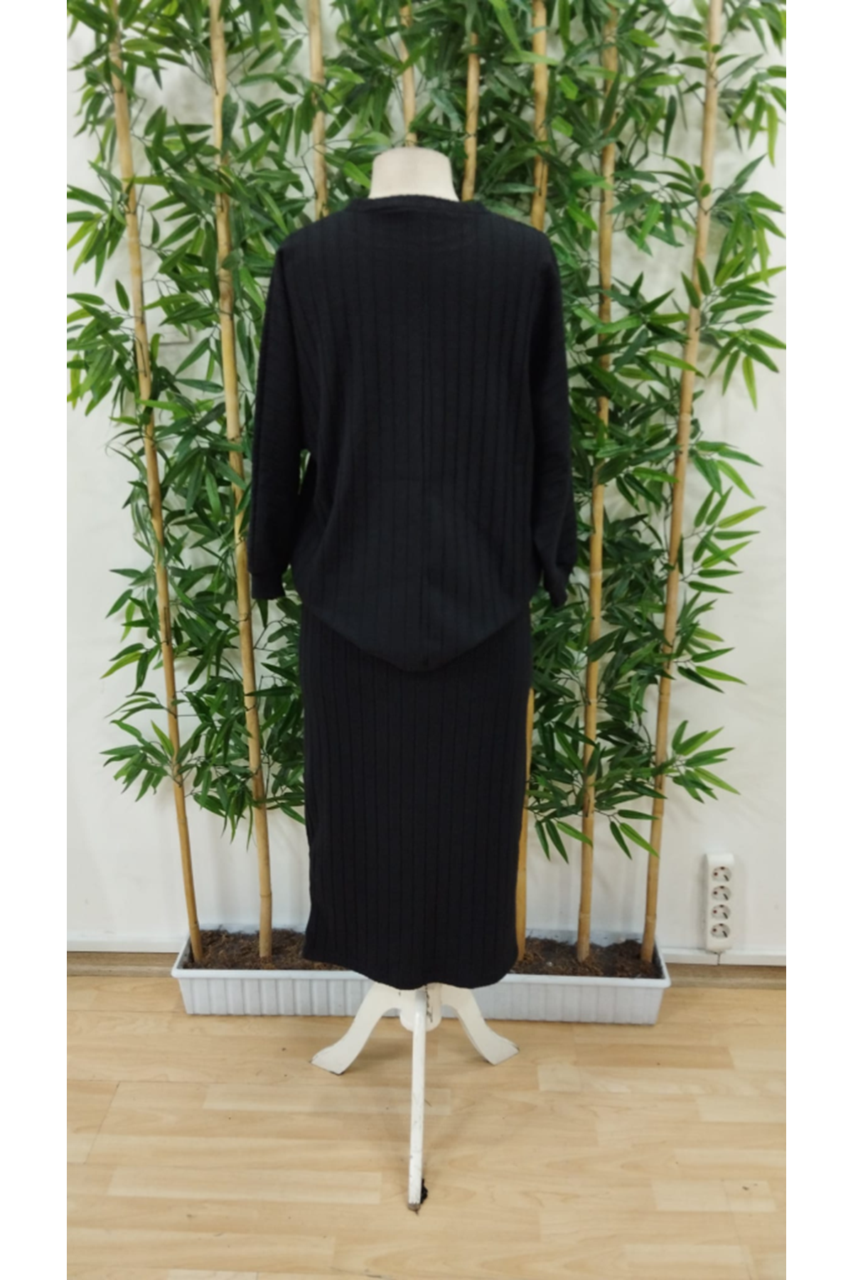 Kadın Uzun Kollu Yakası Açık Yarasa Kollu şardonlu Kaşkorse Bluz Ve Etek Takım