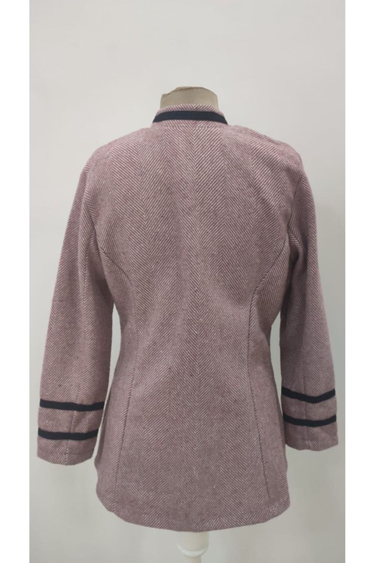 Kadın Uzun Kollu Hakim Yaka Düğme Detaylı Mini Dokuma Ceket