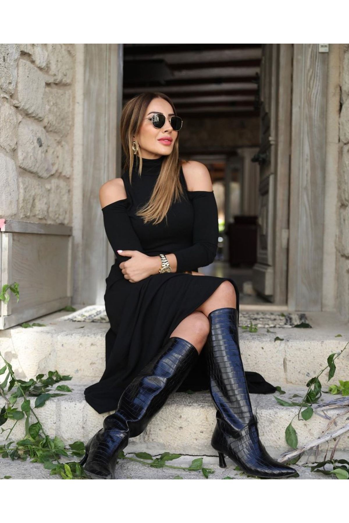 Kadın Balıkçı Yaka Omuzlardan Açık Uzun Kollu Janjan Krep Elbise