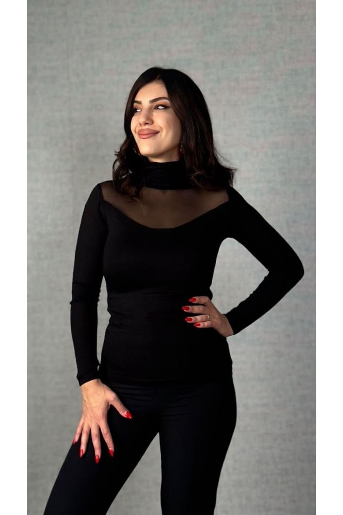 Kadın Uzun Kollu Balıkçı Yaka önü Tül Detay Kaşkorse Kumaş Bluz