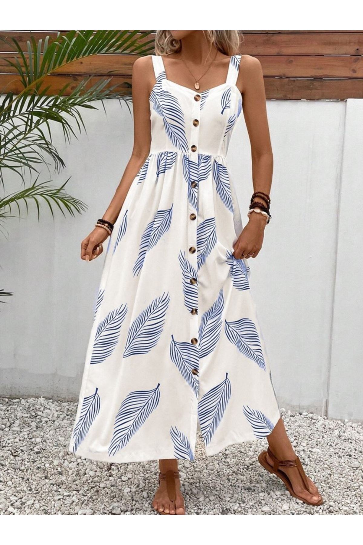 Kadın Askılı önden Düğmeli Yaprak Desenli Uzun Süprem Elbise
