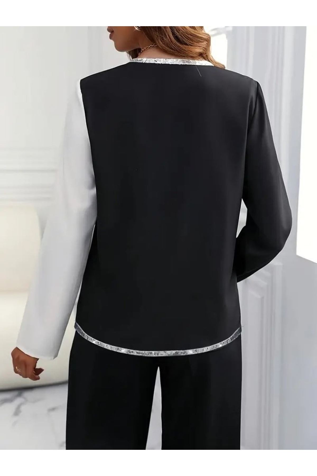 Kadın Uzun Kollu V Yakalı Pul Payet Işlemeli Ithal Krep Bluz
