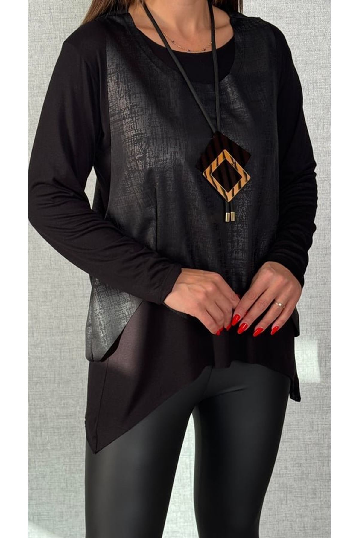 Kadın Siyah Deri Yelekli Kolye Dahil üçlü Takım