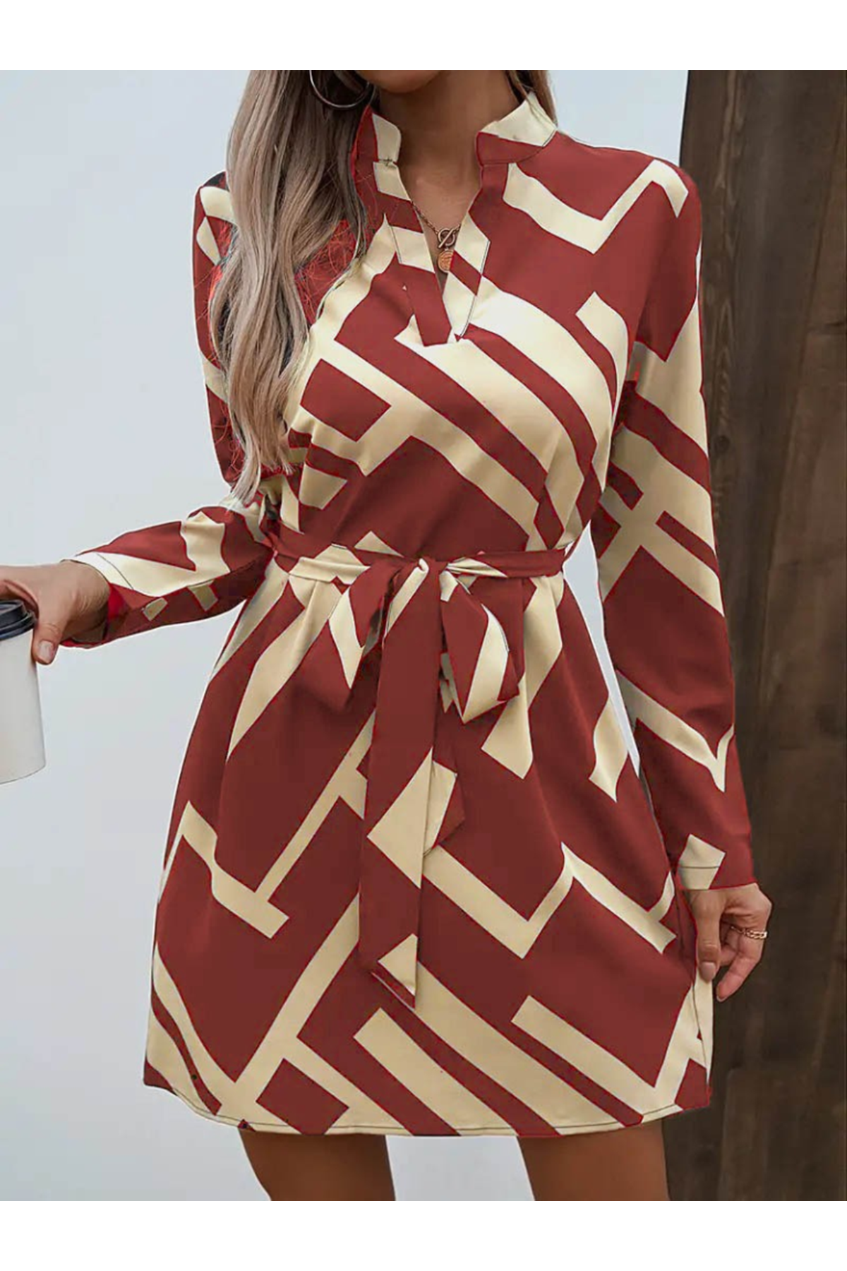 Kadın Uzun Kollu V Yakalı Desenli Belinde Kuşaklı Dalgıç Elbise