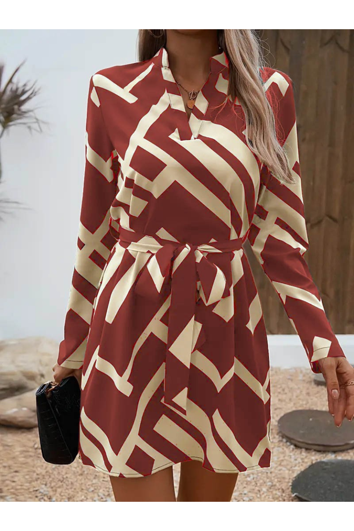 Kadın Uzun Kollu V Yakalı Desenli Belinde Kuşaklı Dalgıç Elbise