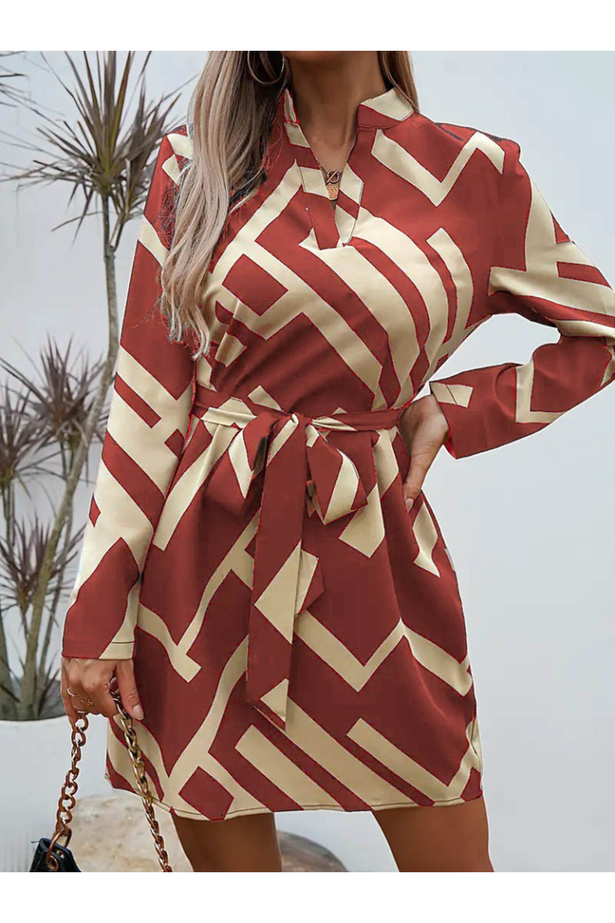 Kadın Uzun Kollu V Yakalı Desenli Belinde Kuşaklı Dalgıç Elbise