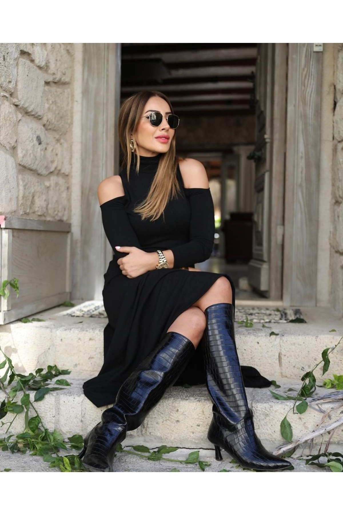 Kadın Balıkçı Yaka Omuzlardan Açık Uzun Kollu Janjan Krep Elbise