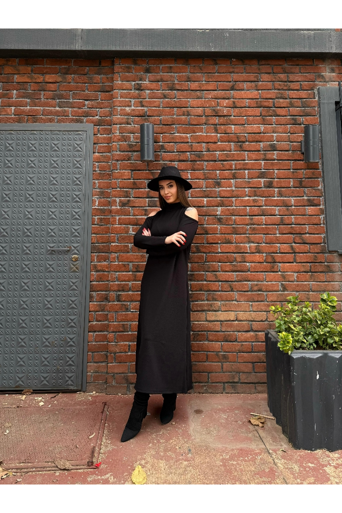 Kadın Balıkçı Yaka Omuzlardan Açık Uzun Kollu Janjan Krep Elbise