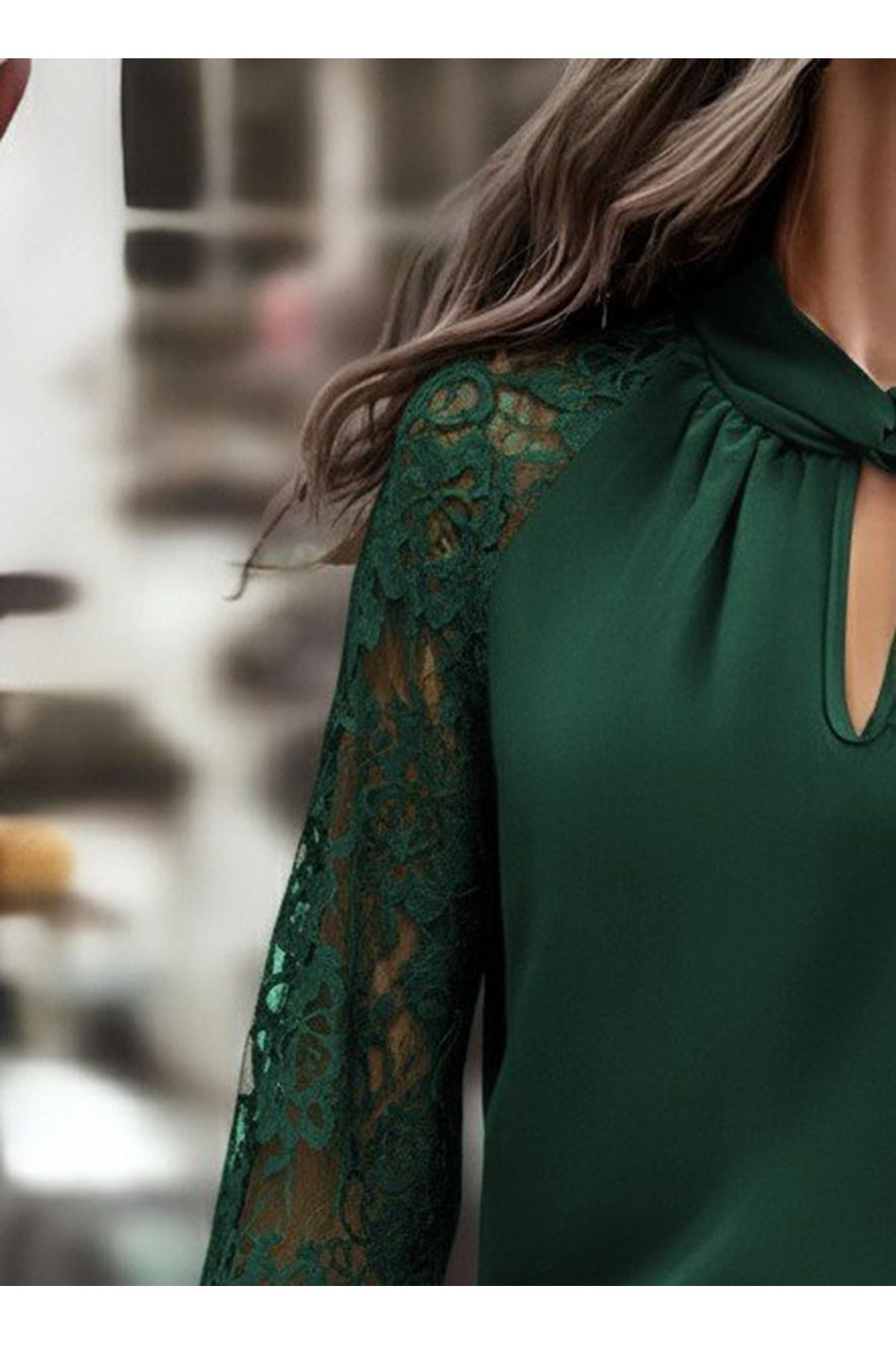 Kadın Uzun Kollu Yaka Düğme Detay Güpürlü Kol Krep Bluz