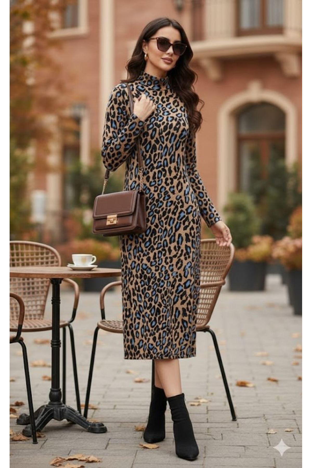 Kadın Uzun Kollu Balıkçı Yaka Leopar Desenli Midi Boy Elbise