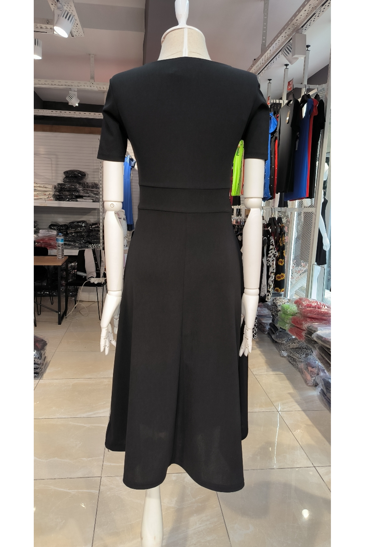 Kadın Kısa Kollu Kruvaze Yaka Kuşak Ve Toka Detay Krep Elbise