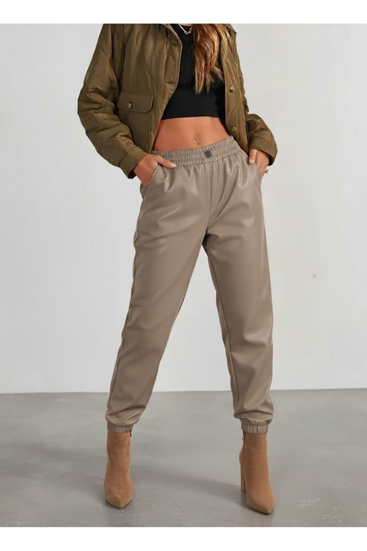 Kadın Yüksek Bel Lastikli önü Düğmeli Deri Pantolon