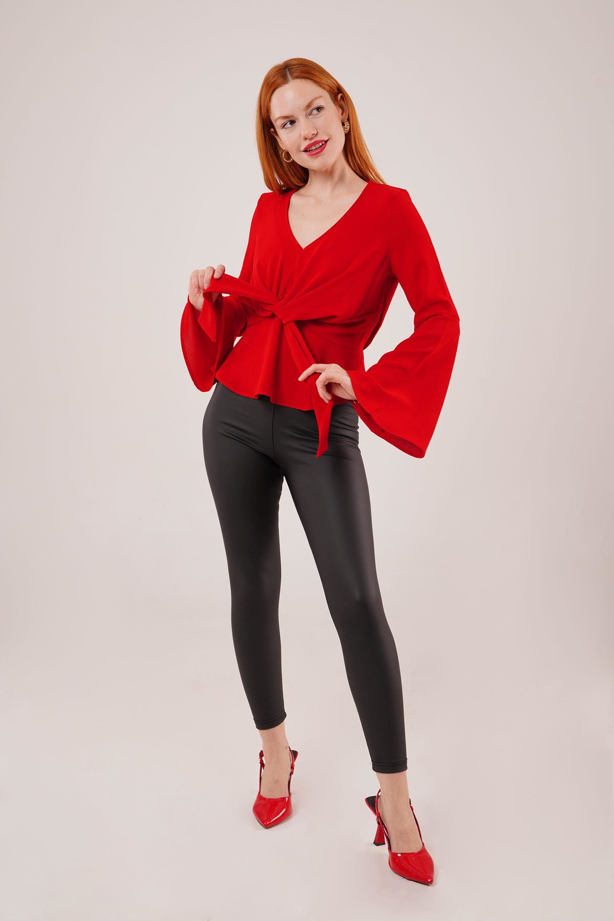 Ön Bağlamalı Volan Kol Kırmızı Bluz