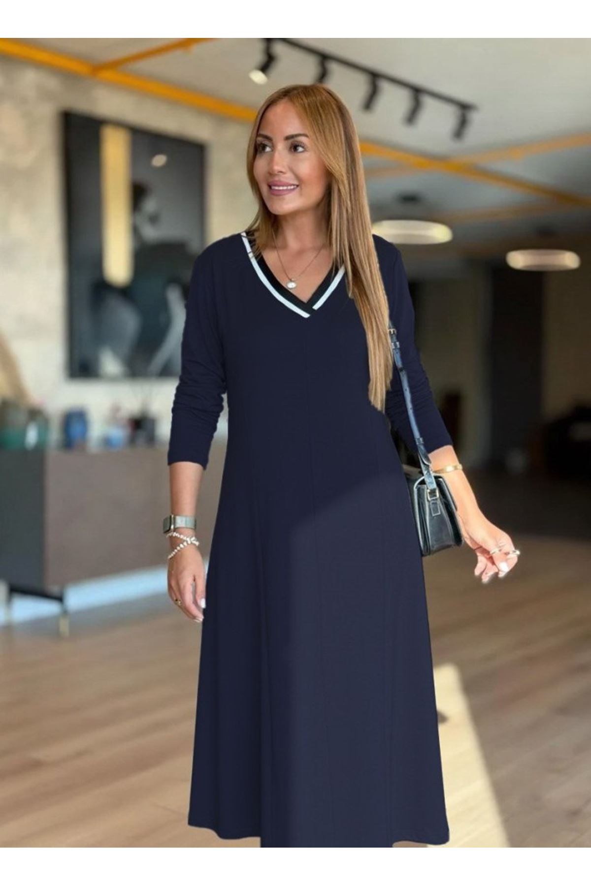 Kadın Uzun Kollu V Yakalı Midi Modal Elbise