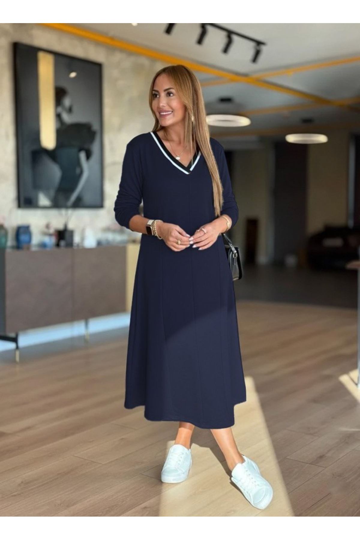 Kadın Uzun Kollu V Yakalı Midi Modal Elbise